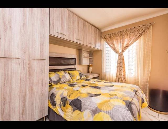 3 BEDROOM HOUSE FOR SALE IN PROTEA GLEN EXT